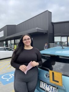 Tiana passed the driving test with 100 points from Package Driving School